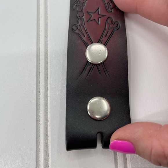 Embossed Cross Bones and Stars Brown Genuine Leather Belt Size XL - Picture 6 of 11